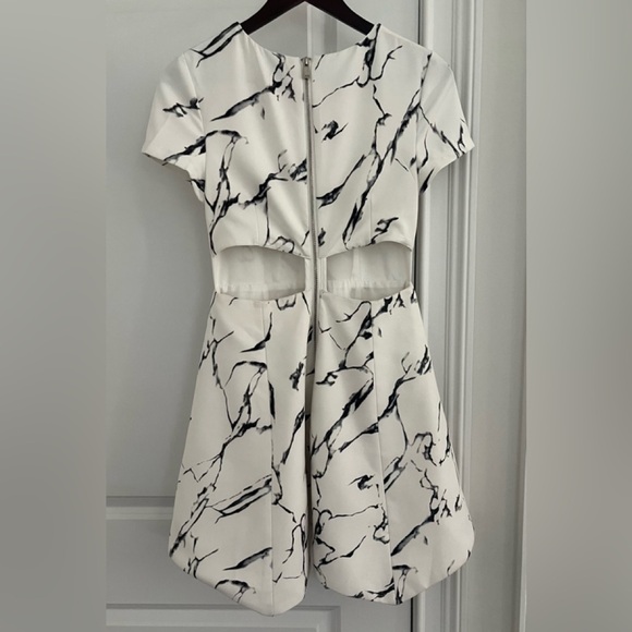 Lumier by Bariano crepe dress Sz. XS white marble print - Picture 5 of 10